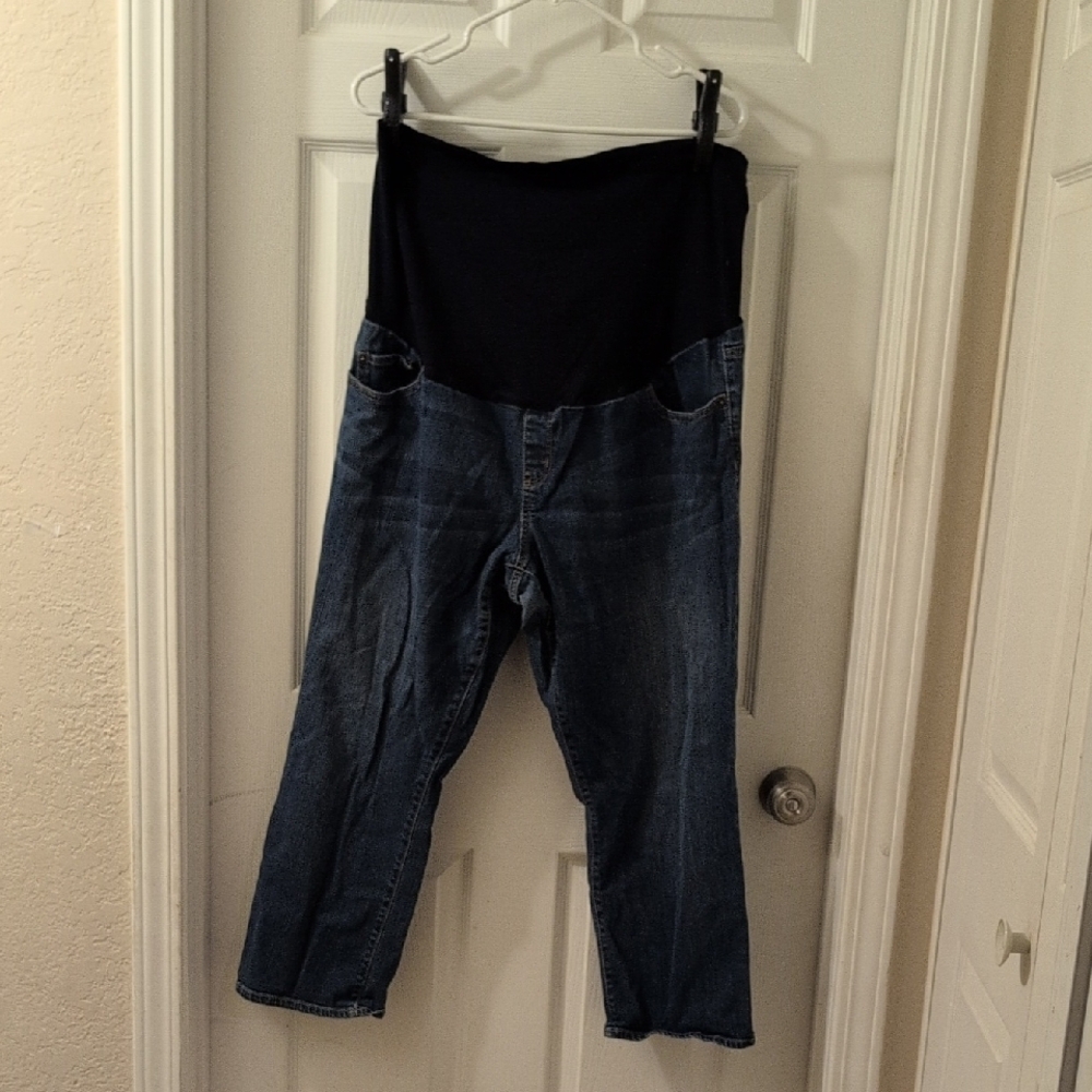 Liz Lange Maternity Capri Blue Jeans